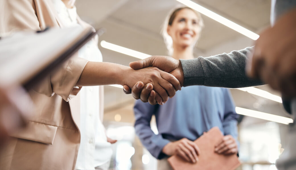 Post Image - Consultant vs. CMO as a Service: Understanding the Differences and Choosing the Right Partner for Your Business